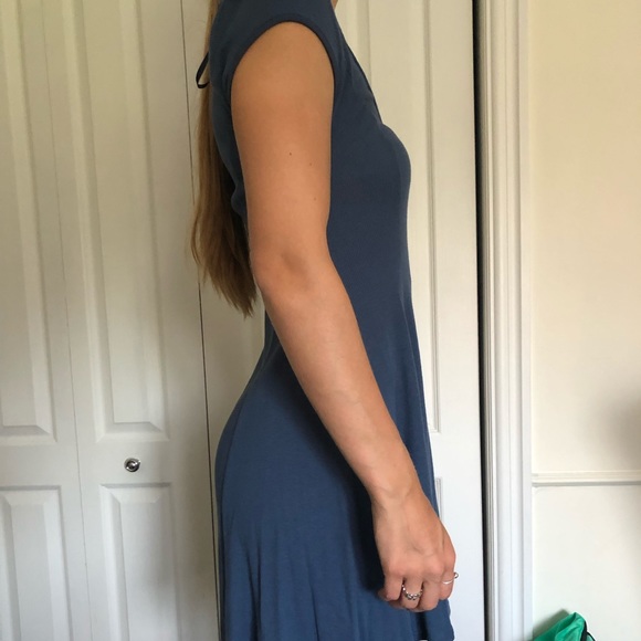 Blue dress - Picture 2 of 3